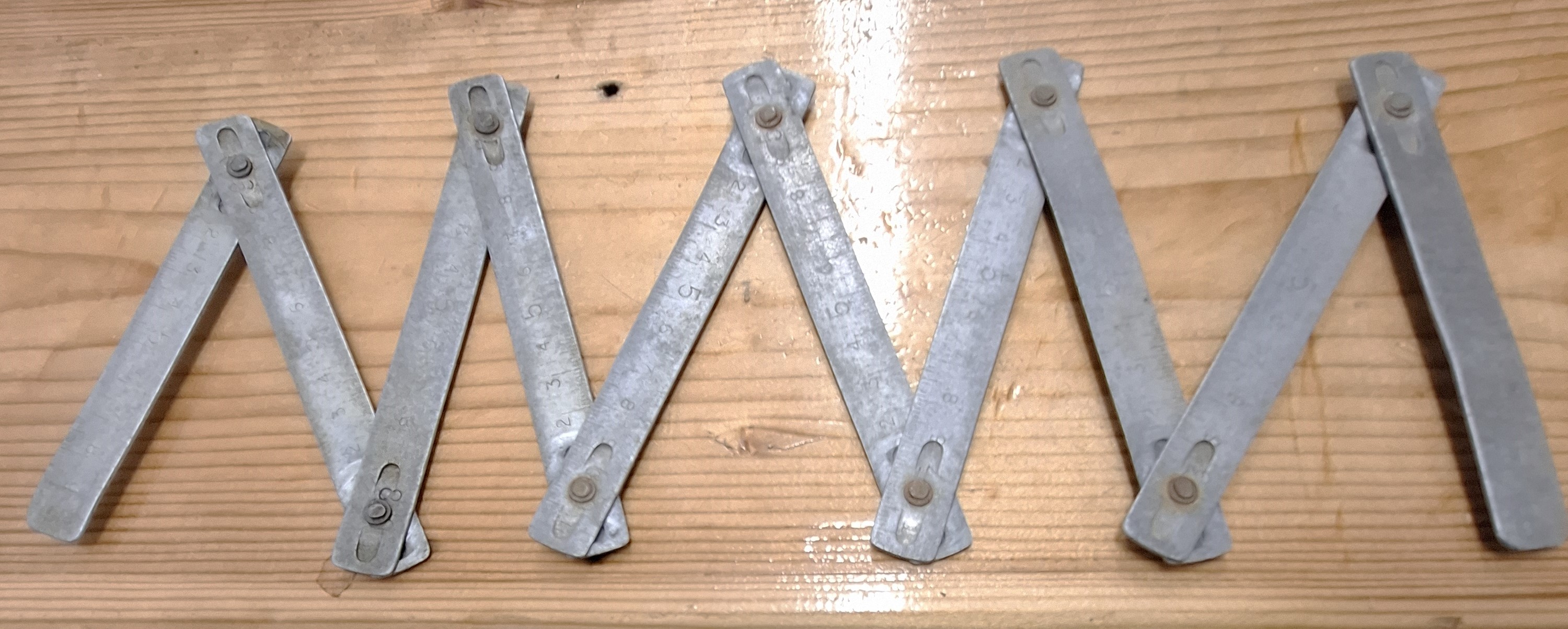 Folding aluminum meter  